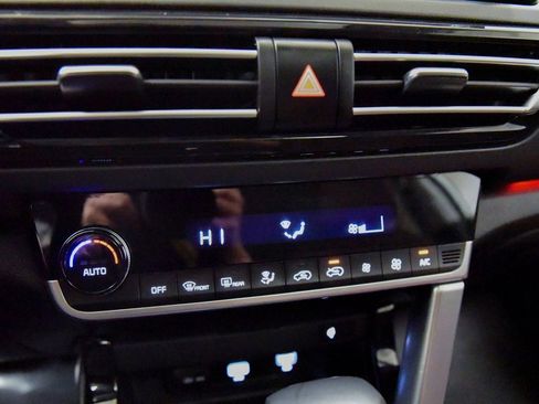 Used 2022 Kia Seltos SX w/ Sunroof Package image 18