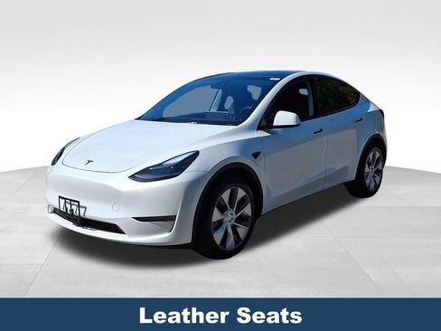 Used 2024 Tesla Model Y Long Range AWD/4WD image 4