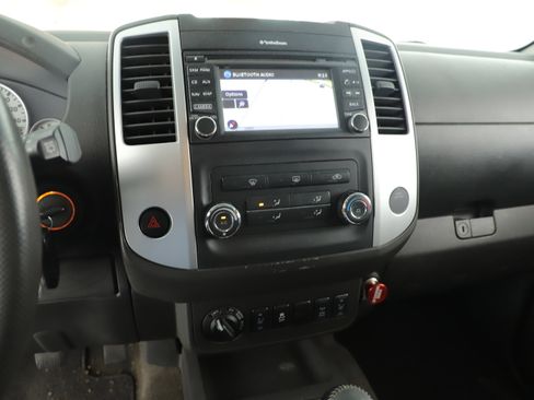 Used 2014 Nissan Xterra PRO-4X w/ Nevada Tow Package AWD/4WD image 10
