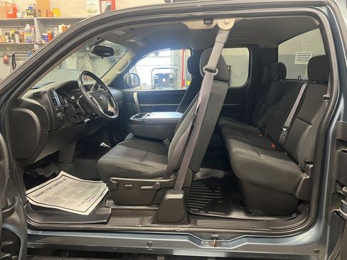 Used 2011 GMC Sierra 1500 SLE w/ Power Tech Package image 6