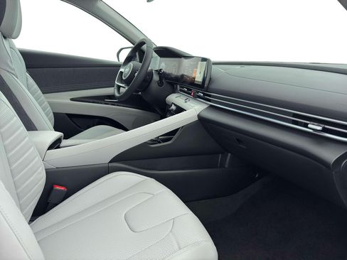 New 2026 Hyundai Elantra Limited FWD image 15