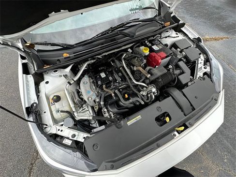 Used 2022 Nissan Sentra SV w/ Trunk Package image 31
