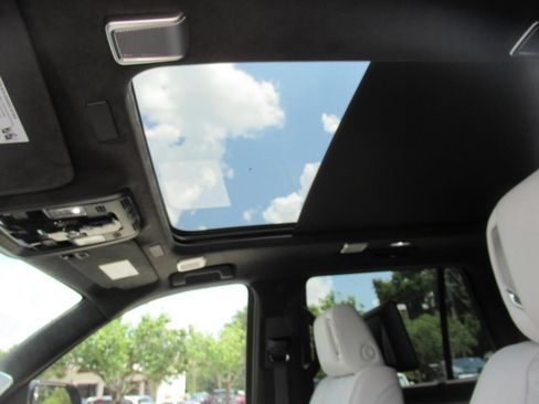 New 2026 Cadillac Escalade Platinum Luxury w/ LPO, Radiant Package AWD/4WD image 19