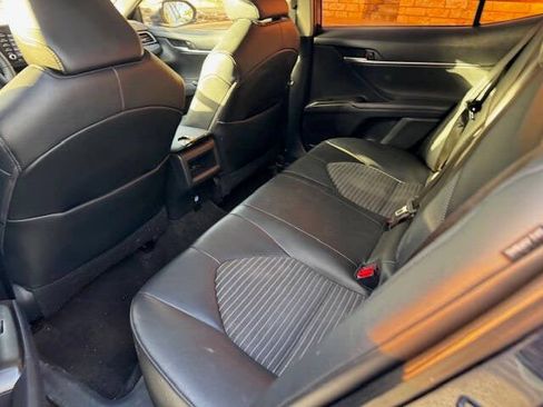 Used 2021 Toyota Camry SE image 34