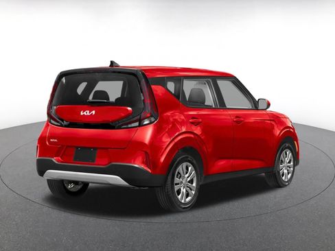 Used 2025 Kia Soul LX w/ LX Technology Package FWD image 2
