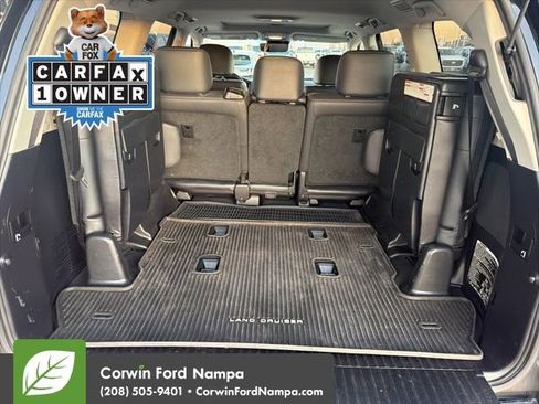 Used 2021 Toyota Land Cruiser image 13