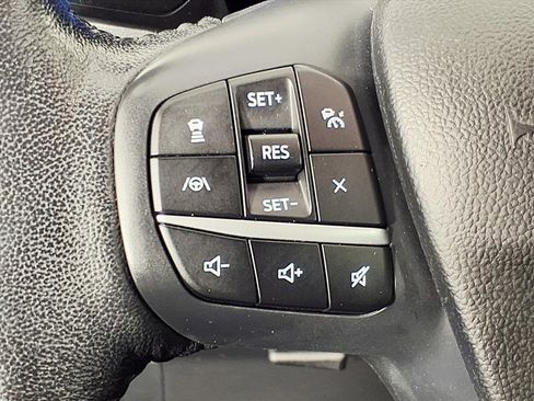 Used 2020 Ford Escape Titanium image 17