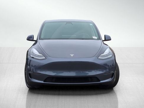 Used 2021 Tesla Model Y Long Range AWD/4WD image 3