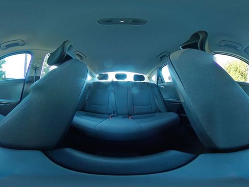 Used 2025 Kia K4 LXS image 41