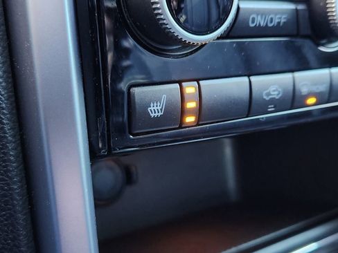 Used 2021 Subaru Ascent Limited w/ Technology Package image 16