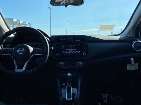 New 2025 Nissan Versa SR w/ Trunk Package image 18