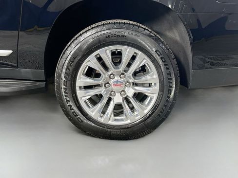 Used 2025 GMC Yukon XL Denali AWD/4WD image 33