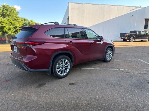 Used 2020 Toyota Highlander Limited AWD/4WD image 9