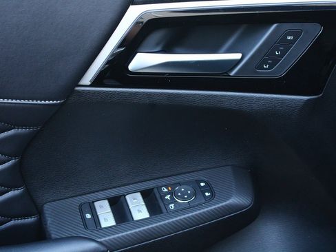 New 2025 Mitsubishi Outlander SEL image 14