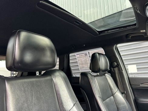 Used 2019 Jeep Grand Cherokee Limited image 18