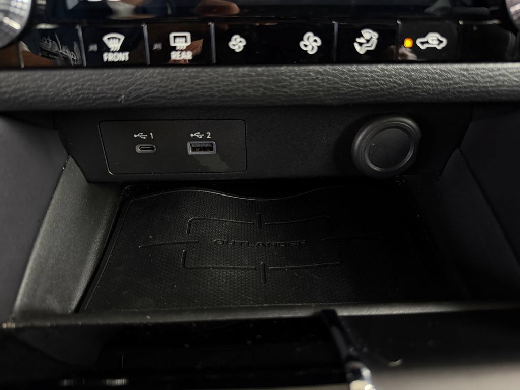 Used 2023 Mitsubishi Outlander SE FWD image 21