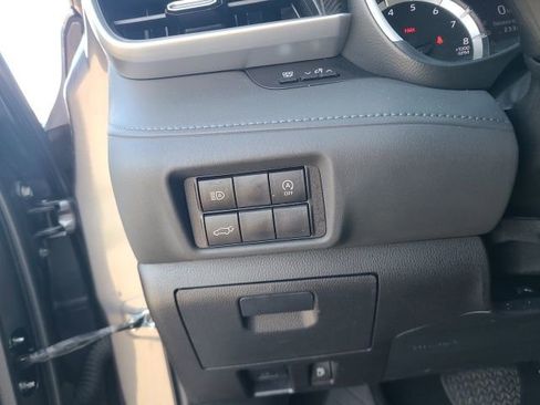 Used 2023 Toyota Highlander XSE image 26