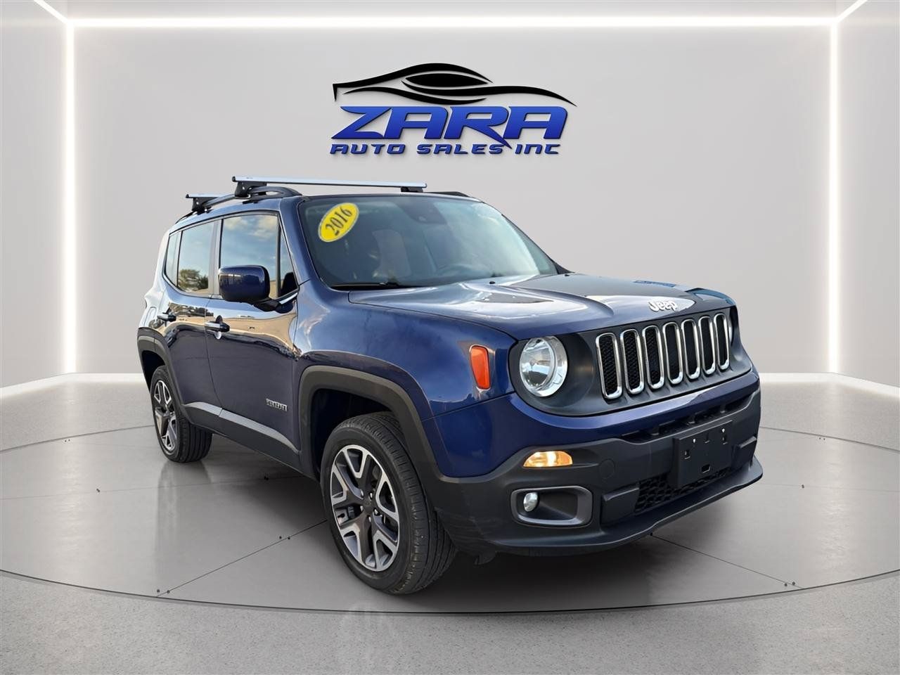 Used 2016 Jeep Renegade Latitude w/ Advanced Technology Group AWD/4WD image 4