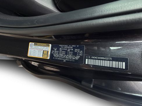 Used 2024 Kia Carnival SX FWD image 23