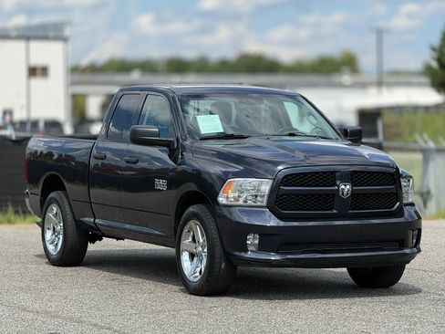 Used 2017 RAM 1500 Express AWD/4WD image 1