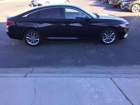 Used 2021 Honda Accord LX image 6