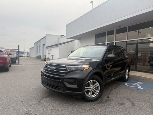 Used 2020 Ford Explorer XLT w/ Comfort Package image 6