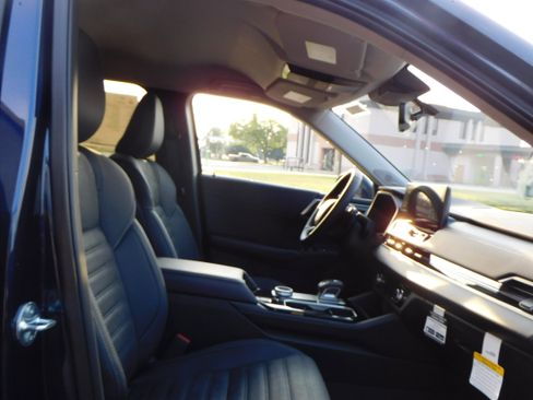 New 2025 Mitsubishi Outlander SE image 33