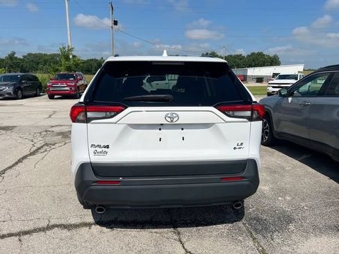 Used 2025 Toyota RAV4 LE AWD/4WD image 2