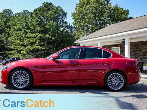 Used 2017 Alfa Romeo Giulia Ti w/ Lusso Light Wood Package image 8