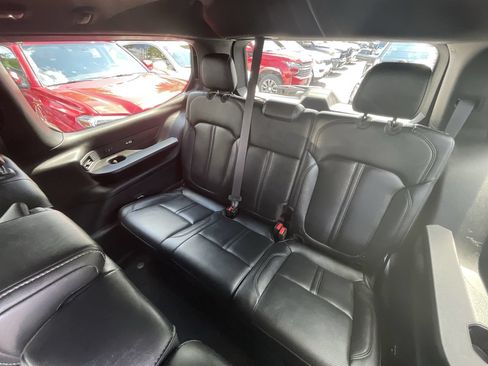 Used 2022 Jeep Wagoneer Series III AWD/4WD image 39