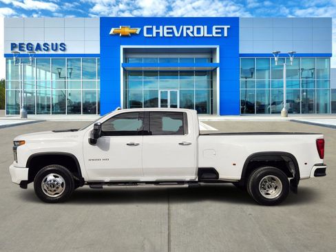 Used 2021 Chevrolet Silverado 3500 High Country image 3