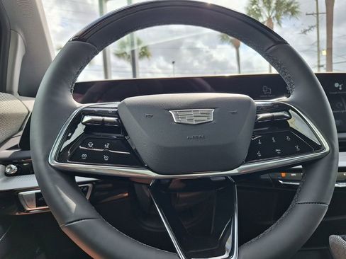 New 2026 Cadillac Optiq Luxury 2 RWD image 28