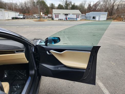 Used 2016 Tesla Model S 90D image 19