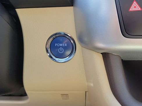 Used 2019 Toyota Highlander XLE image 27