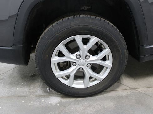 Used 2023 Jeep Grand Cherokee L Limited image 43