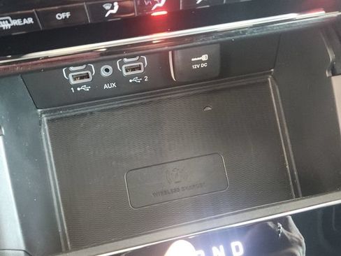 Used 2025 Jeep Grand Cherokee Altitude AWD/4WD image 29