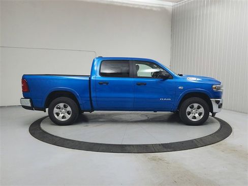 New 2026 RAM 1500 4x4 Crew Cab image 8