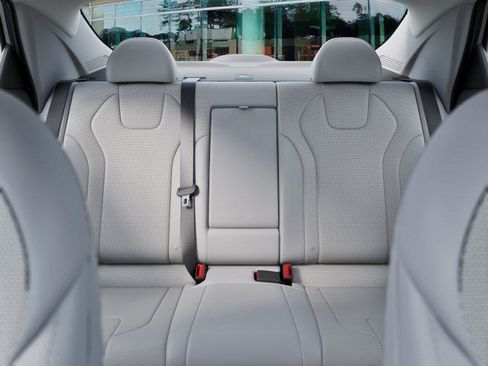 New 2026 Hyundai Elantra Limited FWD image 12