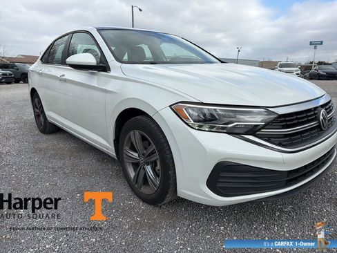 Used 2023 Volkswagen Jetta SE w/ Panoramic Sunroof Package image 7