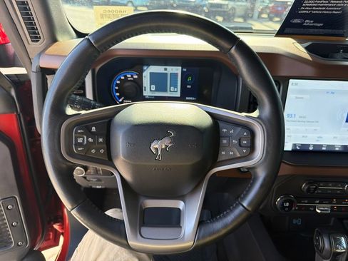 Certified 2024 Ford Bronco Outer Banks w/ Sasquatch Package AWD/4WD image 22