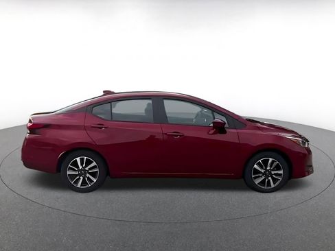 Used 2025 Nissan Versa SV FWD image 4
