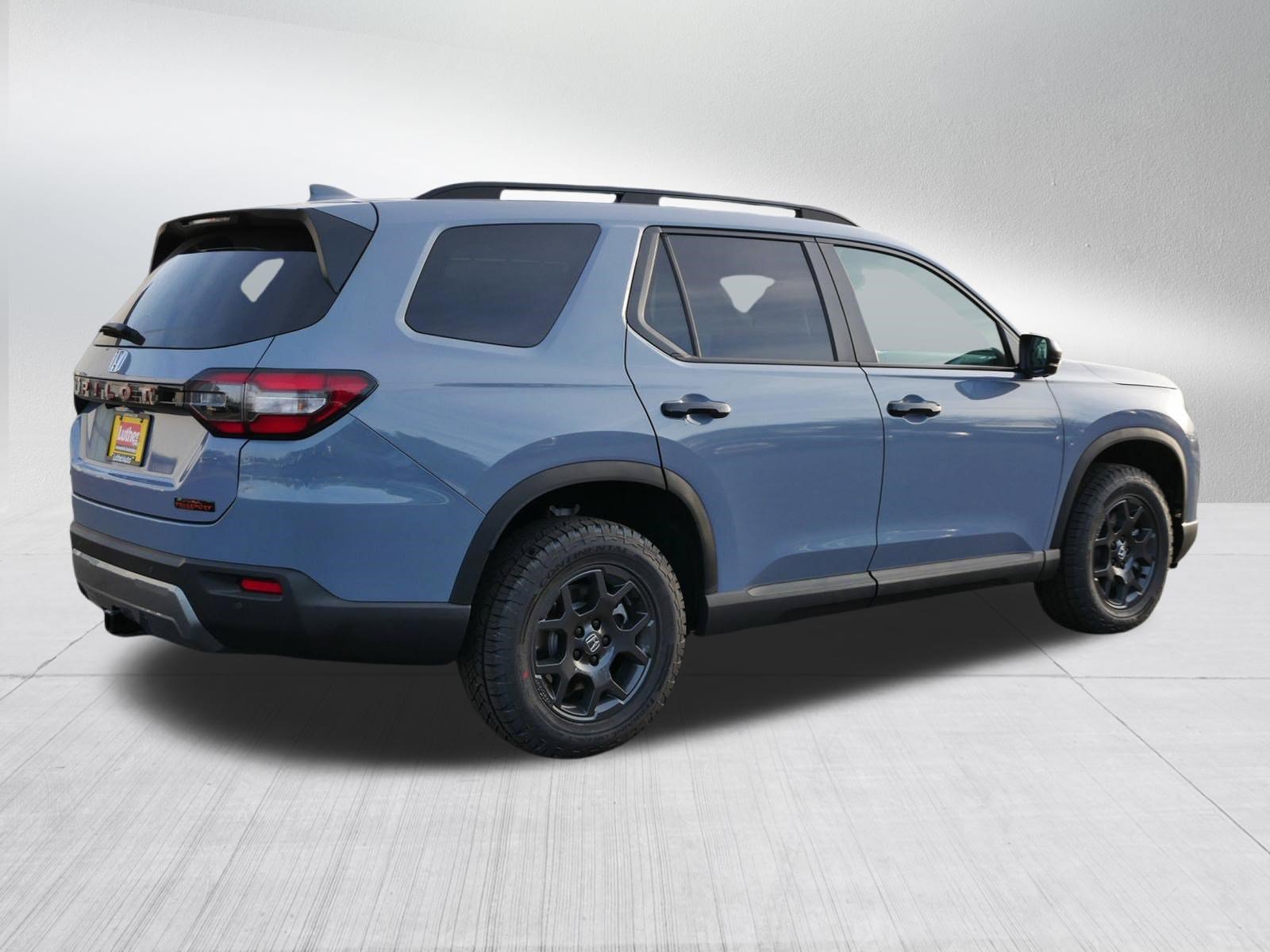 New 2026 Honda Pilot TrailSport image 7