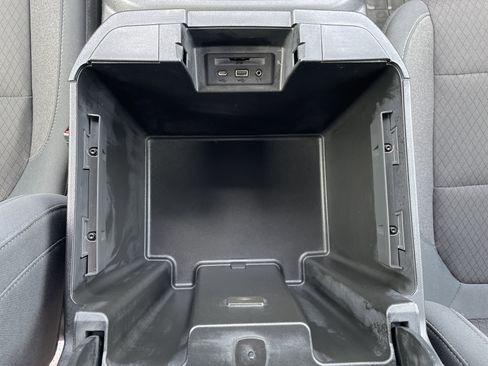 Used 2019 Chevrolet Silverado 1500 RST AWD/4WD image 38