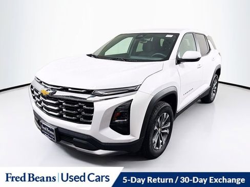 Used 2026 Chevrolet Equinox LT AWD/4WD image 3