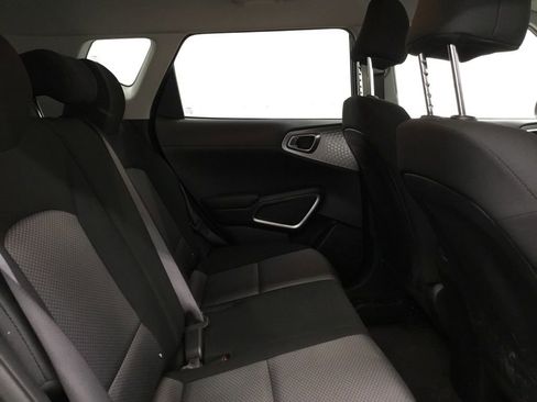 Used 2024 Kia Soul LX w/ LX Technology Package image 17