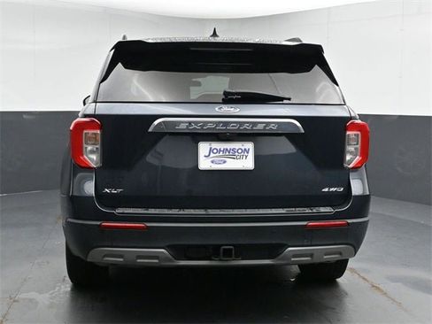 Used 2022 Ford Explorer XLT w/ Equipment Group 202A image 13