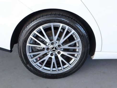Used 2020 Mercedes-Benz CLA 250 image 5