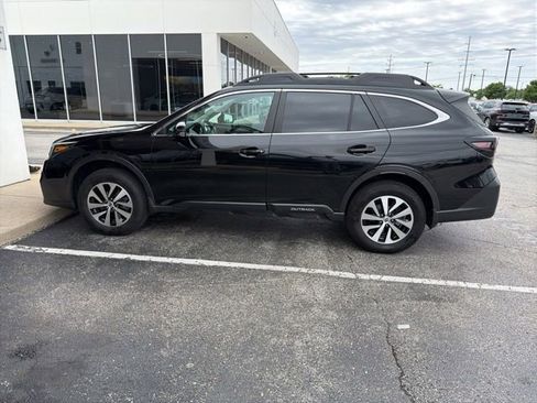 Used 2021 Subaru Outback Premium AWD/4WD image 6