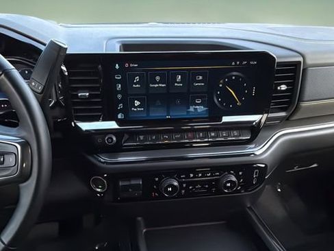 Used 2025 Chevrolet Silverado 2500 ZR2 image 10