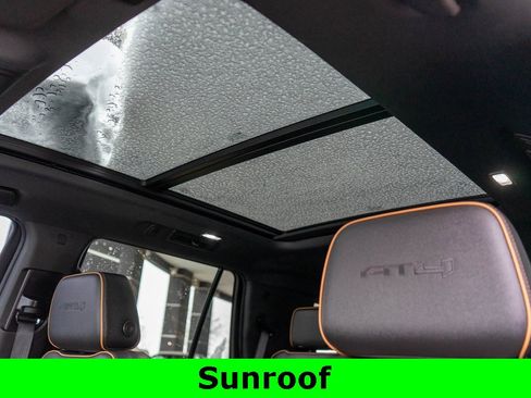 Used 2022 GMC Yukon AT4 w/ Technology Package image 6